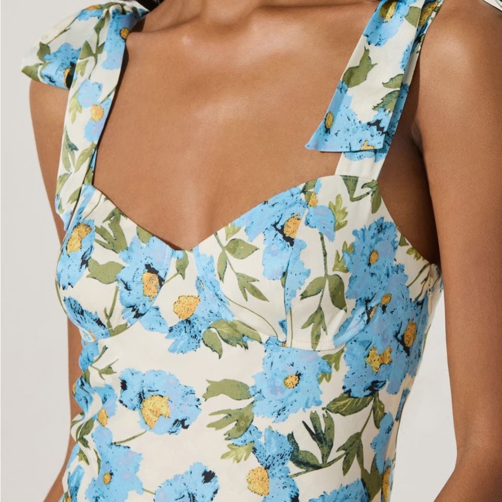 NWT Astr “Bow Strap Satin Midi Dress” Size Large - Picture 5 of 8